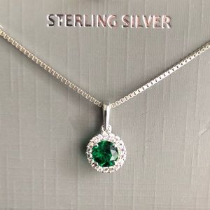 🥳HP..Sterling Silver Emerald Necklace